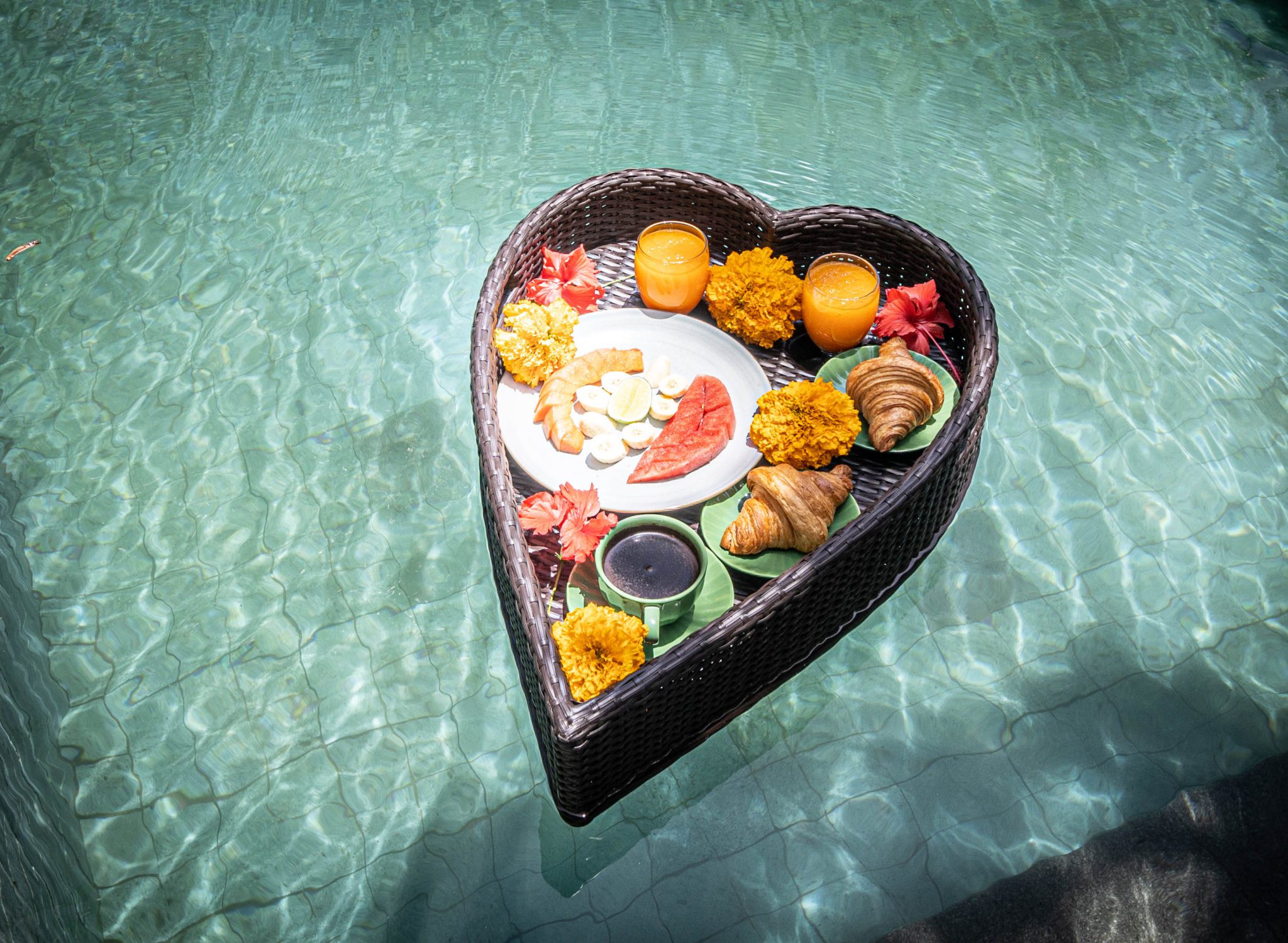 Ubud floating breakfast